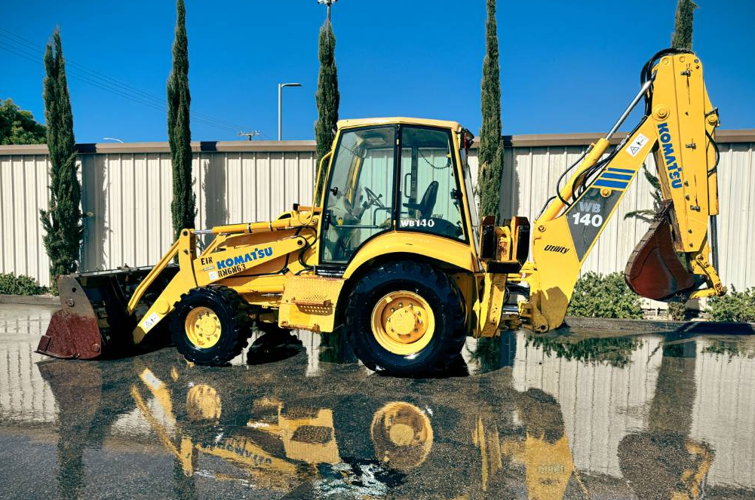 Komatsu Backhoe Loader WB140-2N