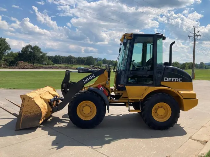 John Deere Loader 244K