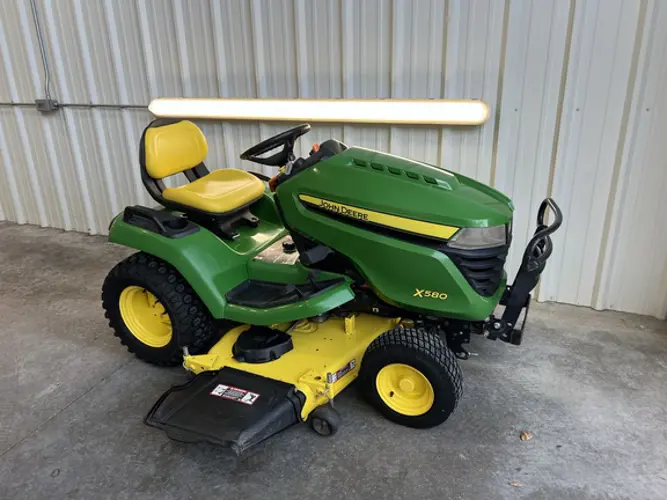 John Deere Lawn and Garden Tractor X580