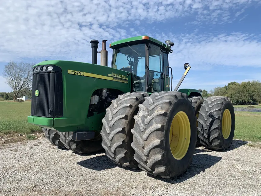 John Deere Tractor 9220