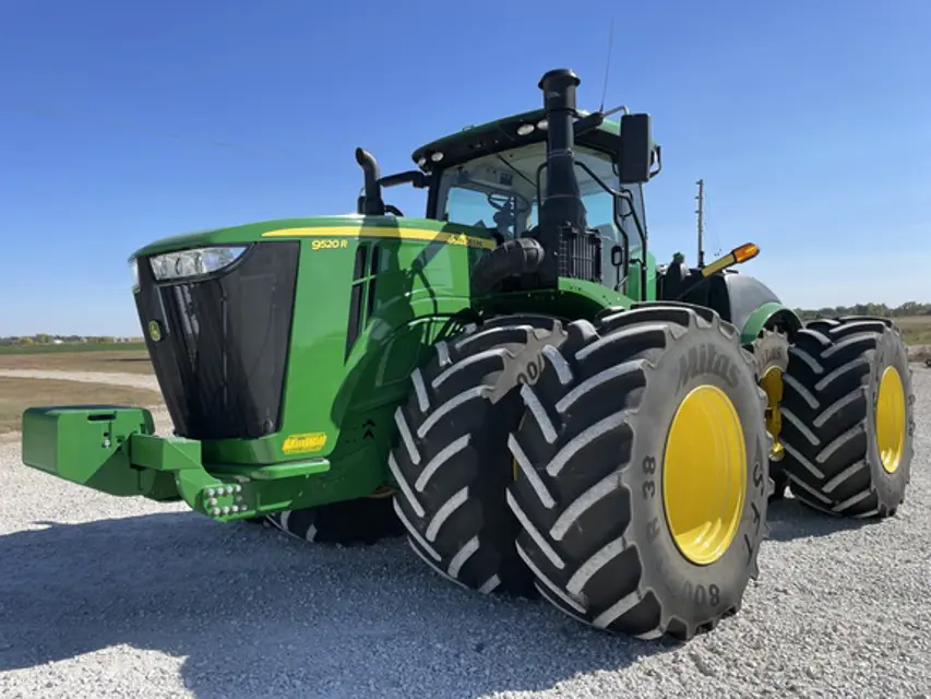 John Deere Tractor 9520R
