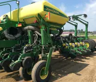 John Deere Tractor 1770NT