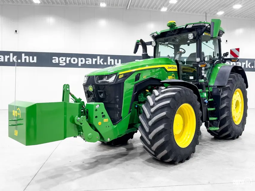 John Deere Tractor 8R 410