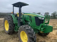 John Deere Utility Tractor 6105E