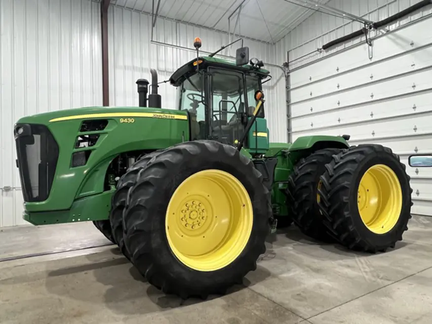 John Deere Tractor 9430
