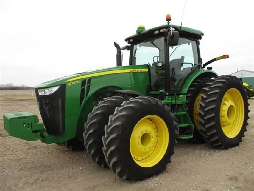 John Deere Tractor 8310R