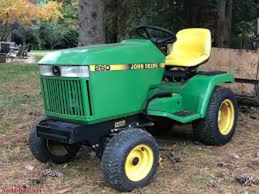 John Deere Tractor 260
