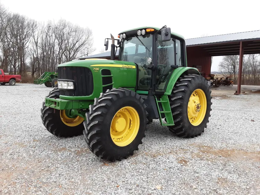 John Deere Tractor 7130