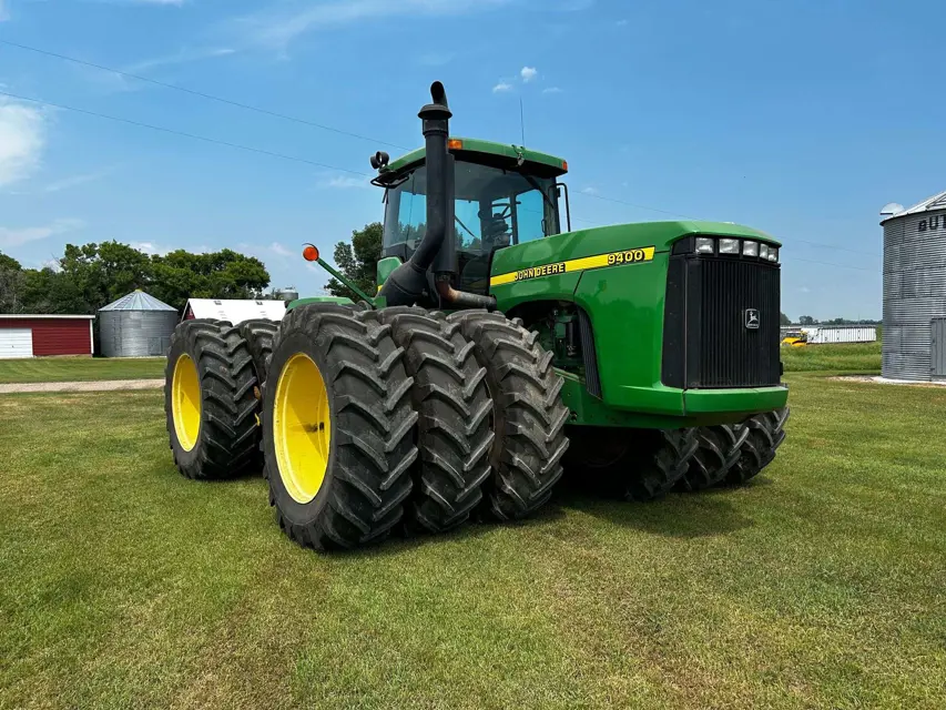 John Deere Tractor 9400