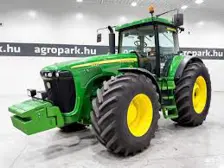 John Deere Tractor 8320