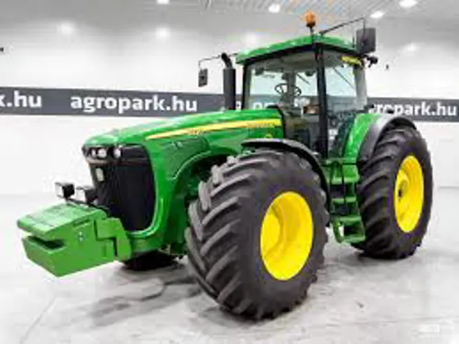 John Deere Tractor 8320