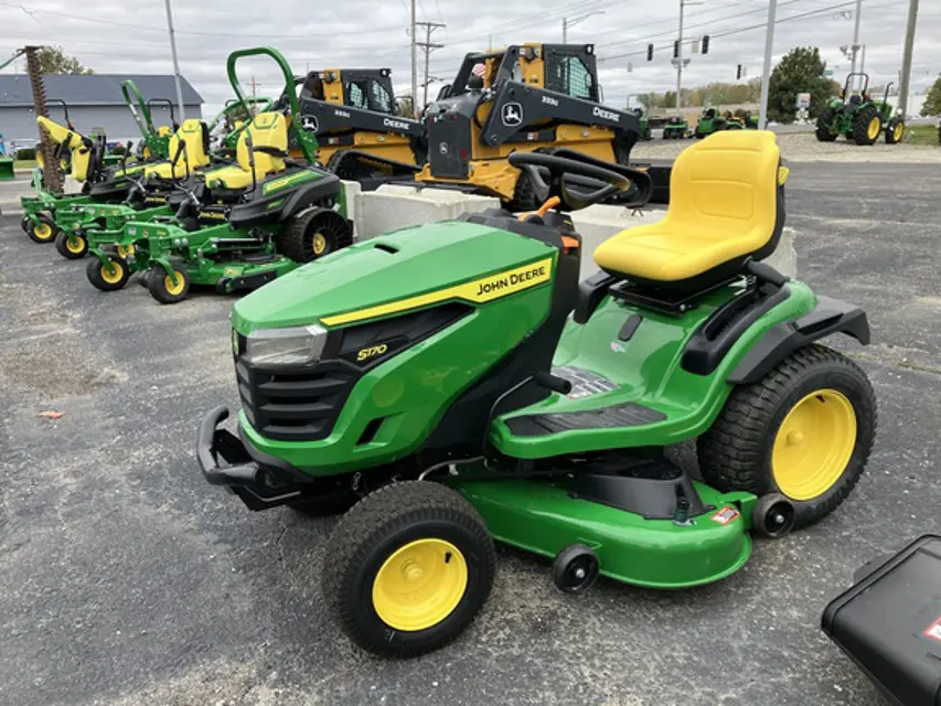 John Deere Lawn Tractor S170