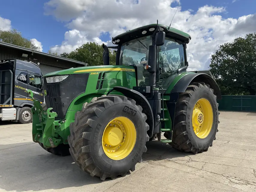 John Deere Tractor 7310R