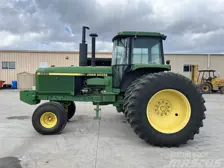 John Deere Tractor 4955
