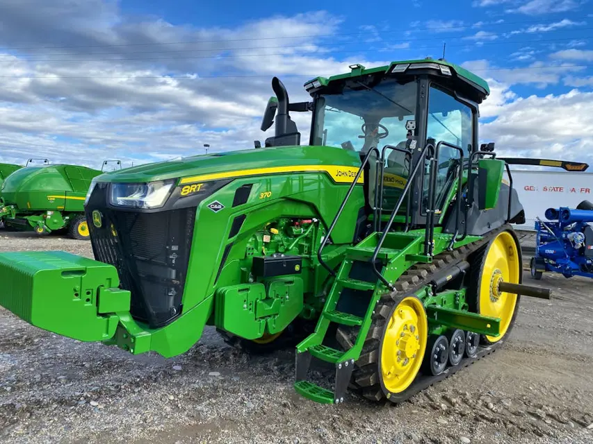 John Deere Tractor 8RT 370