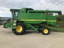 John Deere Walker Combines 9550