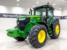 John Deere Tractor 7215R