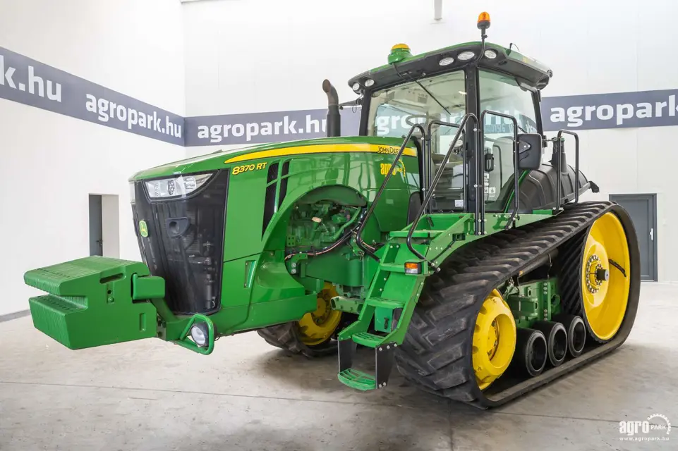 John Deere Tractor 8370RT