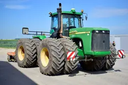 John Deere Tractor 9520
