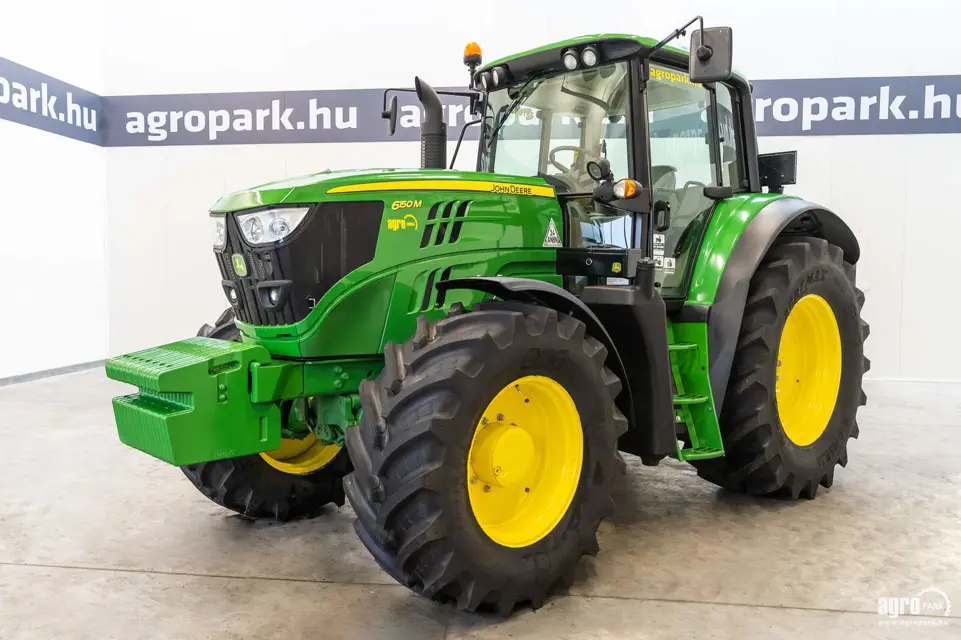 John Deere Tractor 6150M