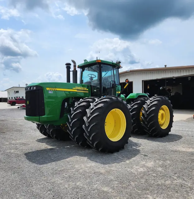 John Deere Tractor 9320