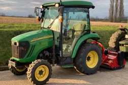 John Deere Tractor 3520