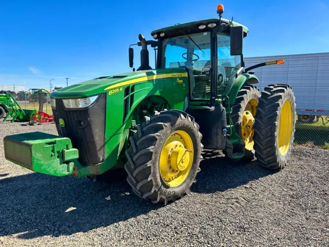 John Deere Tractor 8295R