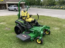 John Deere Zero-Turn Mower Z930M