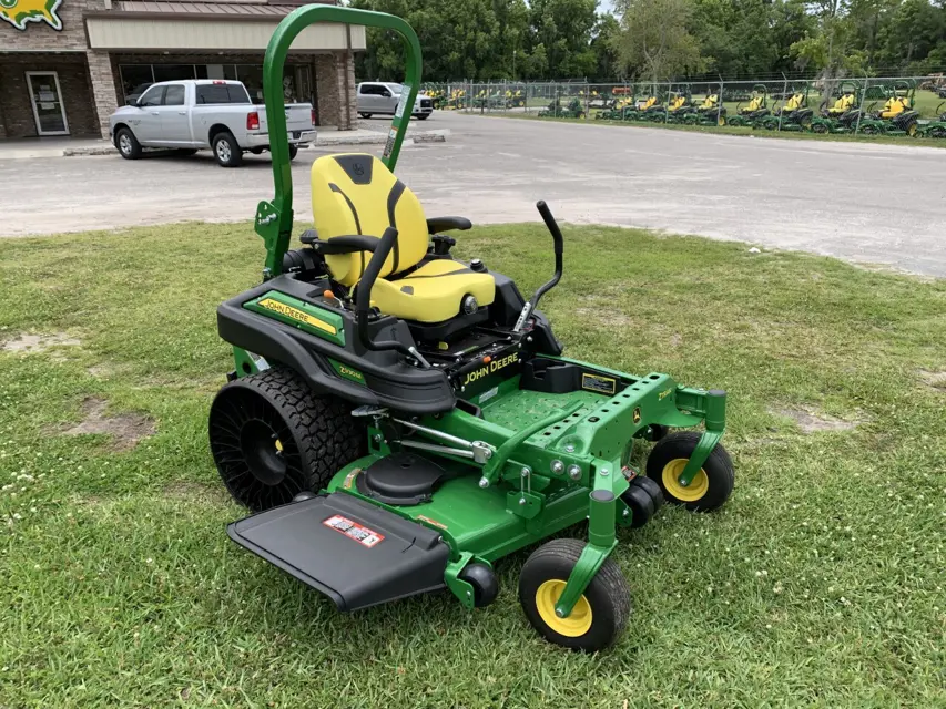 John Deere Zero-Turn Mower Z930M