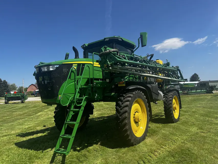 John Deere Self-Propelled Sprayer 410R