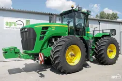 John Deere Tractor 9530