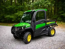 John Deere Gator Utility Vehicle 835R