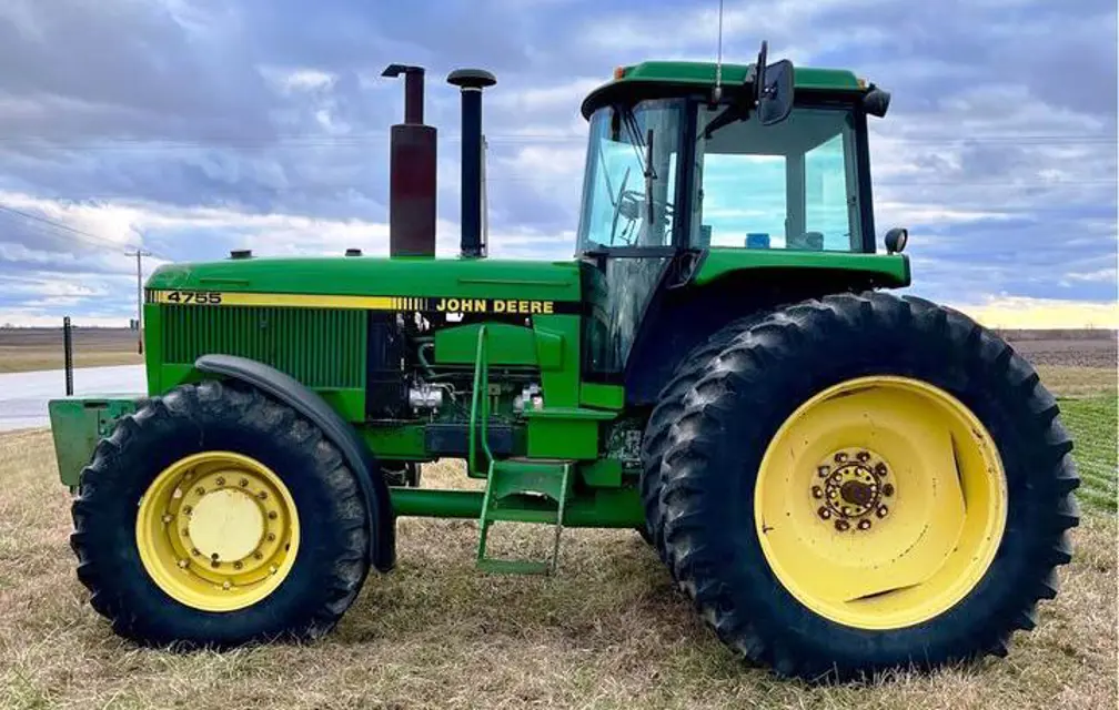 John Deere Tractor 4755