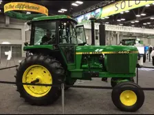 John Deere Tractor 4440