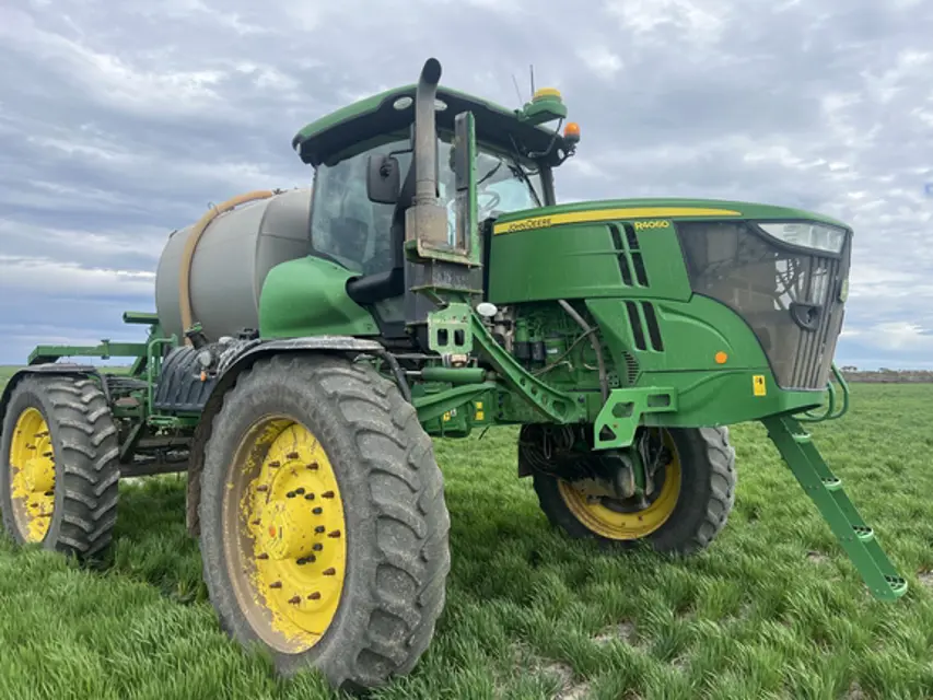John Deere Sprayer R4060