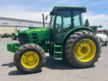 John Deere Tractor 6125D