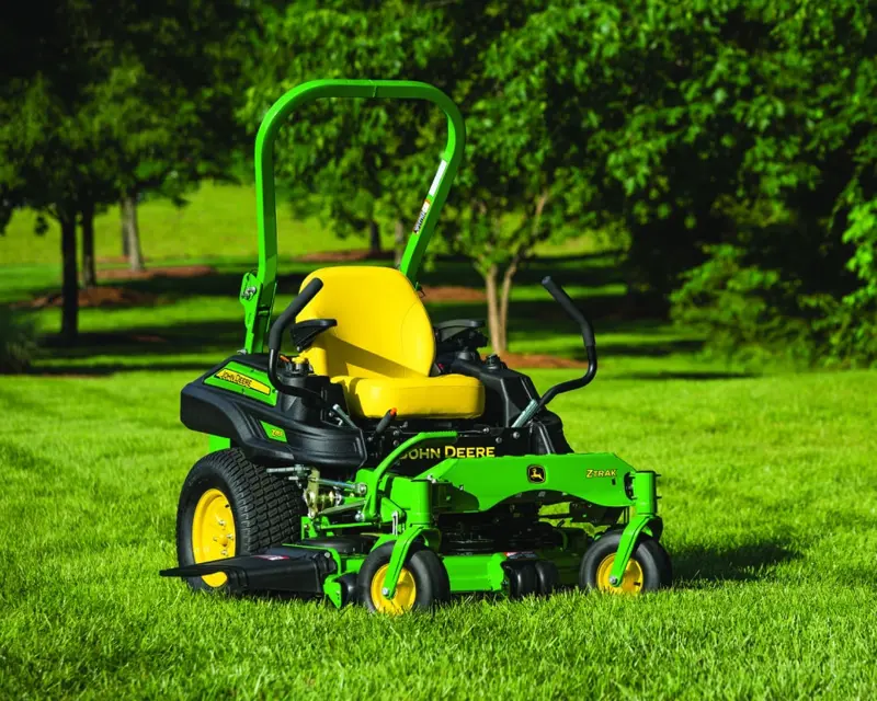 John Deere Zero-Turn Mower Z915E