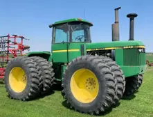 John Deere Tractor 8640