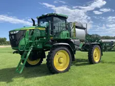 John Deere Self-Propelled Sprayer 412R