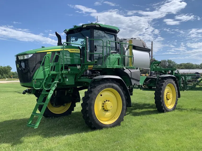 John Deere Self-Propelled Sprayer 412R