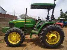John Deere Tractor 5725