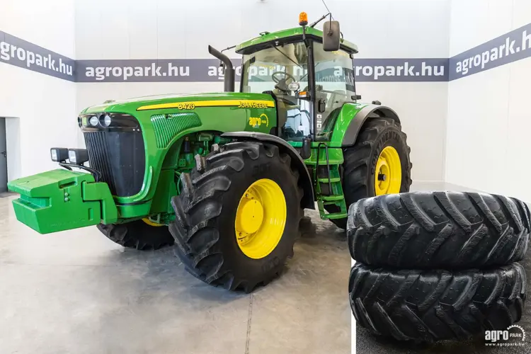 John Deere Tractor 8420