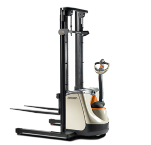 Crown Straddle Stacker SX3030TL3220