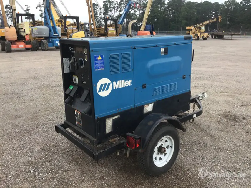 Miller Engine Driven Welding Generator Big Blue 500D