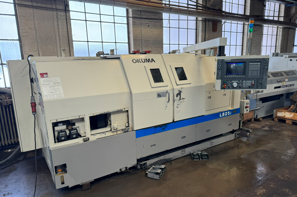 Okuma Lathe LB25