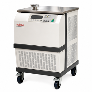 Pfeiffer Vacuum Leak Detector ASM 192 TD+